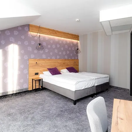 Czarna Perla Z Bezplatnym Basenem Czarna Gora 시에나