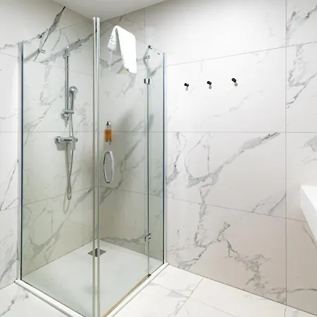 Czarna Perla Z Bezplatnym Basenem Czarna Gora 호텔 시에나