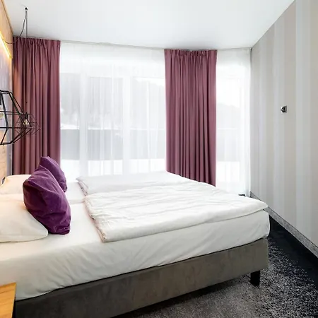 호텔 Czarna Perla Z Bezplatnym Basenem Czarna Gora *