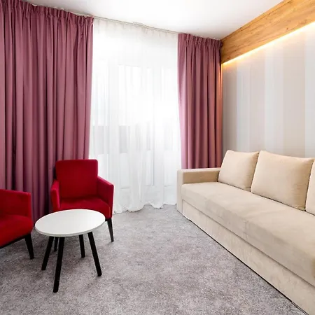 Czarna Perla Z Bezplatnym Basenem Czarna Gora 호텔 *