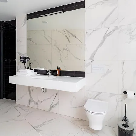 호텔 Czarna Perla Z Bezplatnym Basenem Czarna Gora *