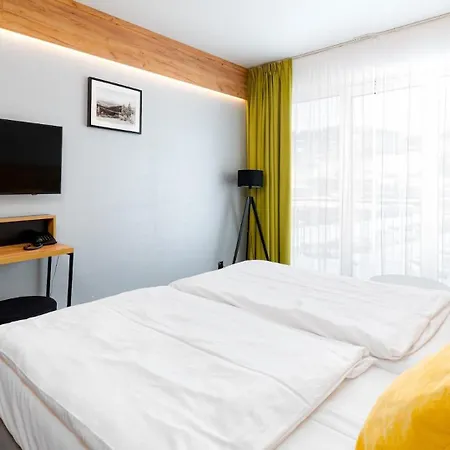 호텔 Czarna Perla Z Bezplatnym Basenem Czarna Gora