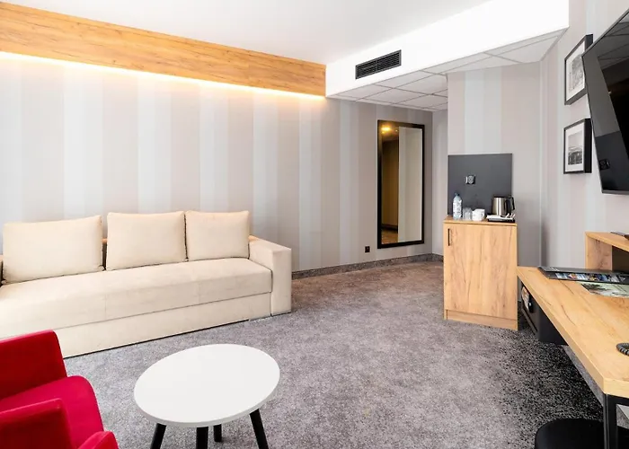 Hotel Czarna Perla Apartamenty - Bezplatny Basen - Czarna Gora Resort - Sienna Sienna (Klodzko)