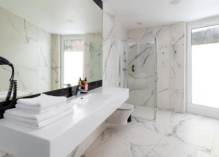 Czarna Perla Z Bezplatnym Basenem Czarna Gora Szálloda *