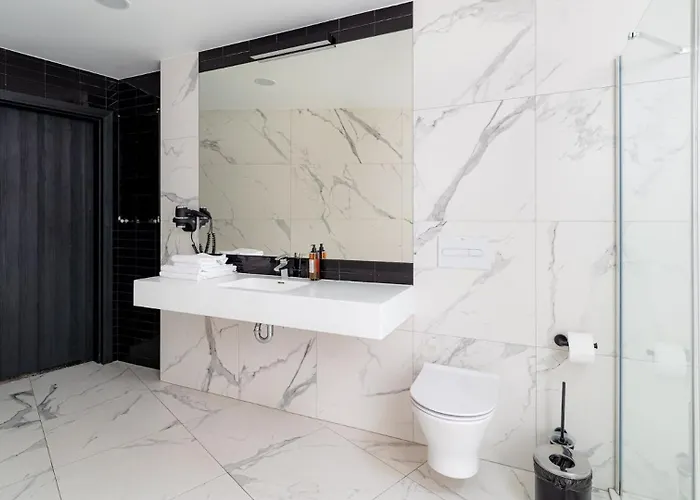 Szálloda Czarna Perla Z Bezplatnym Basenem Czarna Gora *