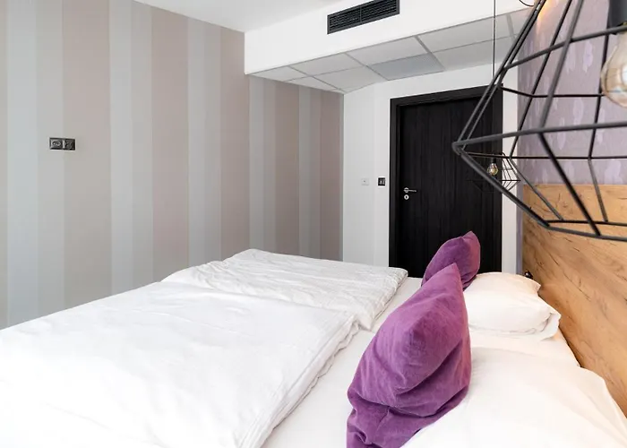 Hotel Czarna Perla Z Bezplatnym Basenem Czarna Gora Heudorf